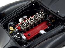 Коллекционная модель автомобиля СMC Ferrari 250 Testa Rossa 1958 Pontoon Fender #DM 124 1/18 LE-фото 6