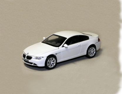 Масштабная модель автомобиля BMW 645 Ci COUPE