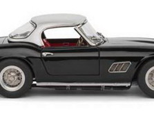 Коллекционная модель автомобиля СMC Ferrari 250GT California SWB Spyder 1961 1/18 Black-фото 2