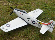 Самолет TOP RC A1 Sky Raider warbird копия электро бесколлекторный 800мм белый с пилотом PNP-фото 4