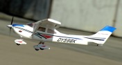 Радиоуправляемый самолёт Dynam Cessna 182 Sky trainer