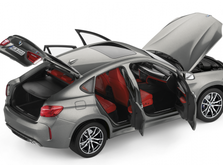 Модель автомобиля BMW X6 масштаб 1:18-фото 1